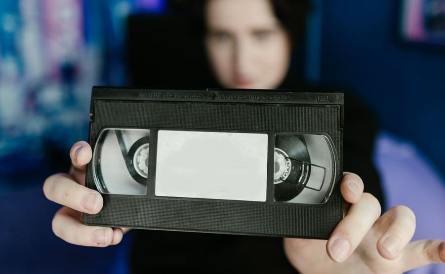 Hiburan Digital Analog